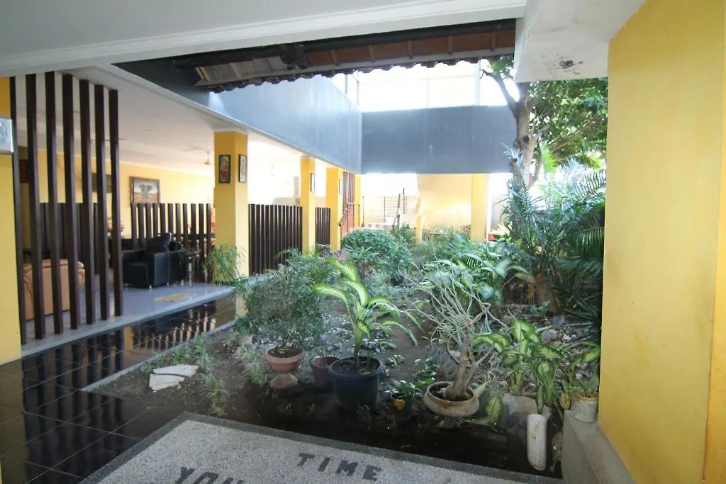 Ct1 Bali Bed & Breakfast Kuta  0*, Kuta (Bali)