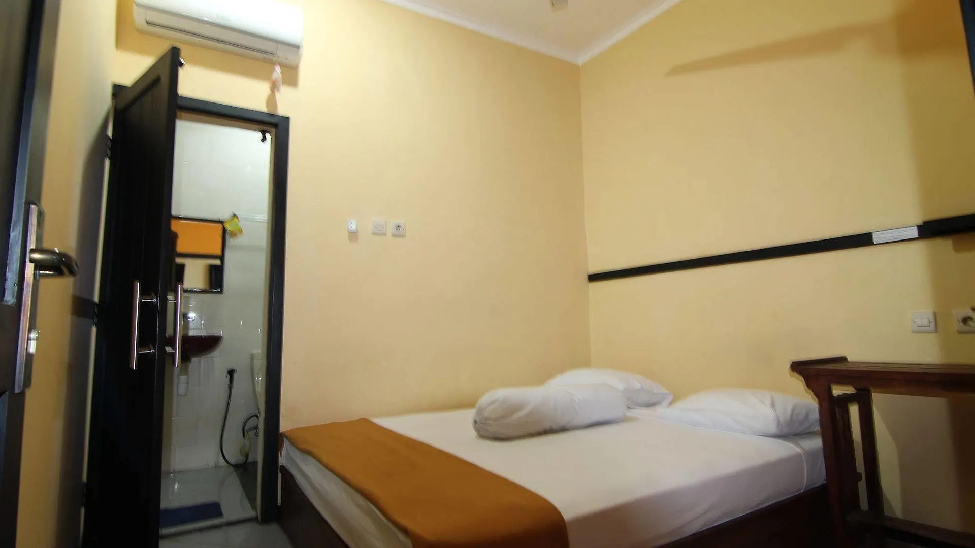 Ct1 Bali Bed & Breakfast 庫塔 印尼