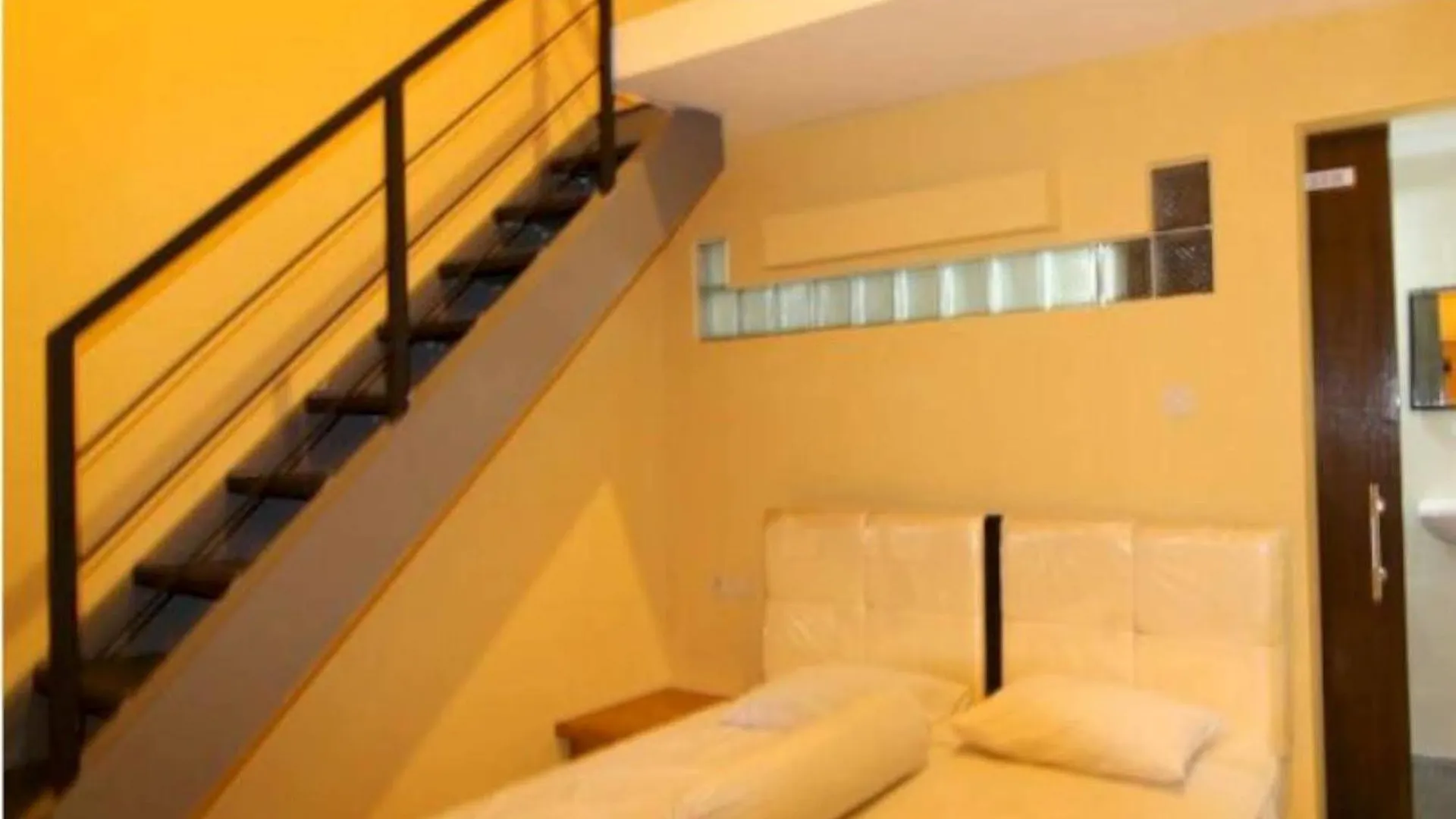 Ct1 Bali Bed & Breakfast 庫塔